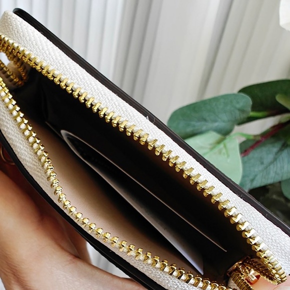 NWT COACH Zip Card Case In Signature Canvas With Floral Print Chalk CR971 $118 - Picture 4 of 4